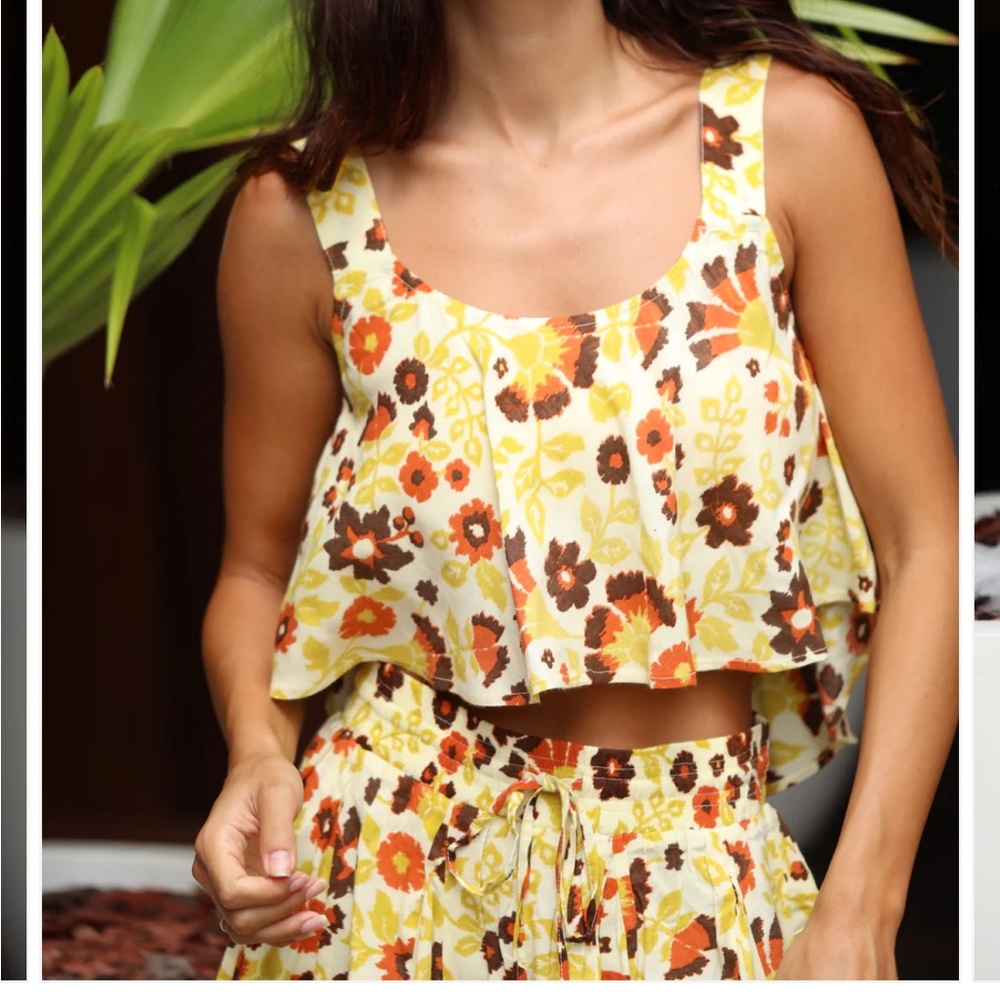 XIX Palms Honolulu Tulum Retro Crop Top